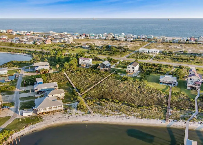 Peaceful 4br*private Pool*3-5 Min Walk To Beach! Holiday home *